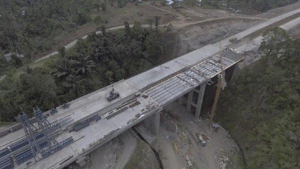 Penampakan Terkini Pembangunan Jembatan Tol Manado-Bitung