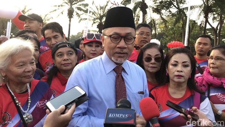 PSI Tolak Pin Emas DPRD, Zulhas: Ngapain Cari Popularitas dari Situ PSI Tolak Pin Emas DPRD, Zulhas: Ngapain Cari Popularitas dari Situ