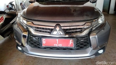 Begini Kondisi Mobil SUV Dinas Bupati Tegal yang Dibakar Orang Tak Dikenal