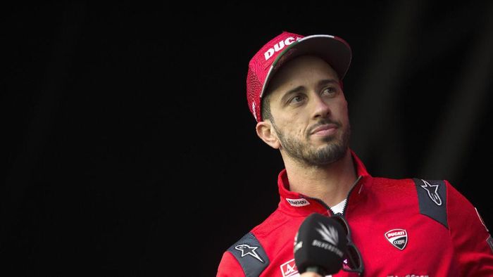 JUDI ONLINE Andrea Dovizioso kecelakaan parah di MotoGP Inggris hingga sempat hilang ingatan. (Foto: Mirco Lazzari gp/Getty Images)