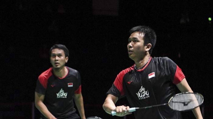 JUDI ONLINE Hendra Setiawan/Mohammad Ahsan membuat pebulutangkis pelatnas lain tak ahbsi mengerti. (Hafidz Mubarak/nz/ ANTARA FOTO)