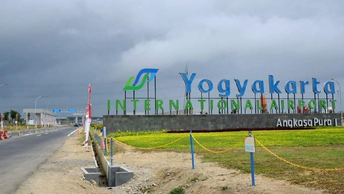 Bandara baru Yogyakarta atau Yogyakarta International Airport (YIA) telah beroperasi meski pembangunannya belum rampung seutuhnya. Begini kondisi terkini bandara yang terletak di Kulonprogo tersebut.
