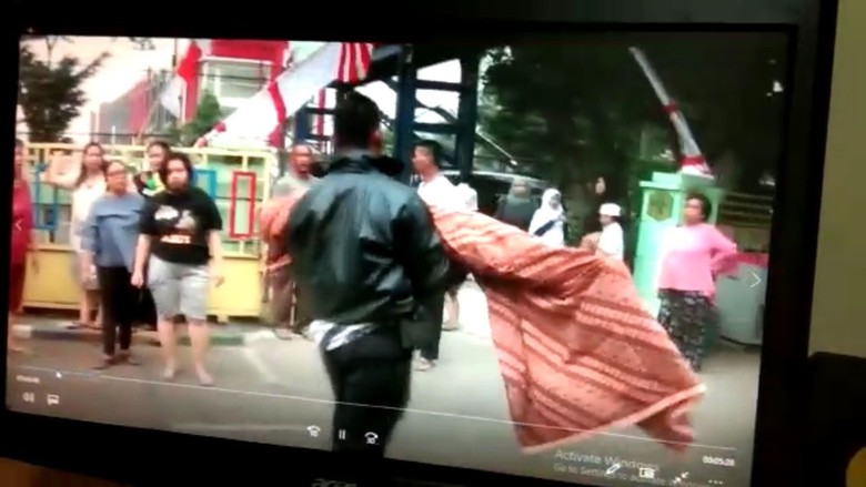 Jenazah Dibiarkan Digendong Pulang Bikin Walkot Tangerang Berang Jenazah Dibiarkan Digendong Pulang Bikin Walkot Tangerang Berang