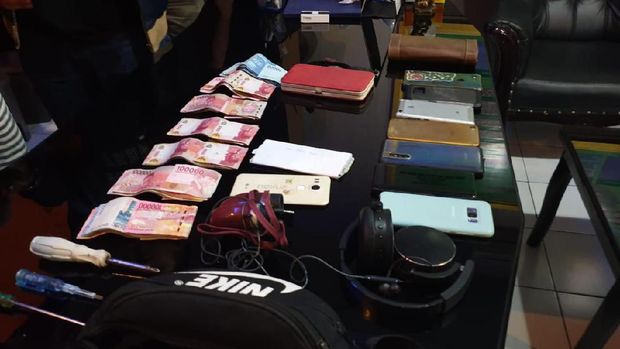 Congkel Jok Motor Turis Rusia, Pria Asal Lumajang Ditangkap Polisi