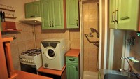 Di dapur ini, memasak bisa sambil mencuci pakaian, lho! Istimewa/Boredpanda.