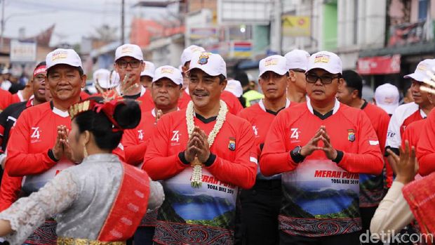 Promosikan Danau Toba, Polda Sumut Gelar Merah Putih Toba Bike 2019