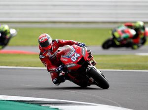 Dovizioso Sempat Hilang Ingatan, Helmnya Sampai Rusak