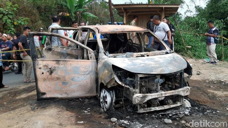 Kapolres Sukabumi: Dua Mayat dalam Mobil Terbakar Korban Pembunuhan Kapolres Sukabumi: Dua Mayat dalam Mobil Terbakar Korban Pembunuhan