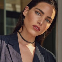 Aku dulu memakai bra yang lebih kecil karena aku menolak untuk percaya bahwa aku berukuran DD dan sekarang aku sudah belajar bahwa intinya adalah pakai yang pas, tuturnya. Foto: Instagram @tahnee711