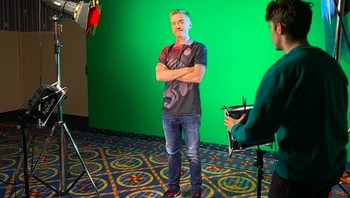 Sesi pemotretan yang belakangan kerap mereka jalani seiring kepopuleran yang meningkat. Walau saat ini fokus pada Dota 2, OG mulai merambah eSport cabang lain yaitu Super Smash Bros. Pada Mei 2018, OG berhasil menggaet James Swedish Delight Liu sebagai pemain Super Smash Bros. pertama mereka. Foto: Instagram