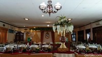 Sedangkan area Indoor lebih besar. Tempat ini bisa dipakai untuk kamu yang datang dengan rombongan. (Tasya/detikcom)