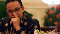 Pengumuman ini dilakukan oleh Jokowi usai menerima dua kajian yaitu soal hasil kajian struktur tanah dan dampak ekonomi dari pembangunan ibu kota baru.