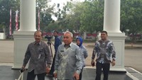 Seperti diberitakan sebelumnya, nama Kalimantan Timur mencuat sebagai calon ibu kota baru pengganti Jakarta. Apalagi, Menteri ATR/Kepala BPN Sofyan Djalil sempat menyebut nama Kaltim sebagai calon ibu kota. Selain Isran Noor, Gubernur DKI Jakarta Anies Baswedan dijadwalkan akan hadir.