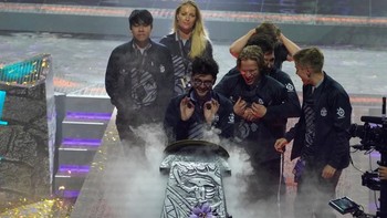 Pada babak ketiga dengan menerapkan strategi yang sama, OG tampil mendominasi sehingga berhasil mencuri poin lagi. Kendati tampil dengan cukup agresif di babak keempat, Liquid tak berhasil menembus markas OG. Foto: Reuters