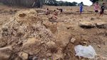 Penampakan Dasar Sungai Citanduy yang Mengering