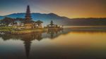 Healing Dulu, Lihat Memukaunya Jepretan di Pura Ulun Danu Bali