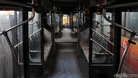 Bus tersebut merupakan generasi pertama TransJakarta.