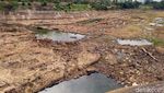 Penampakan Dasar Sungai Citanduy yang Mengering