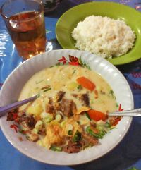 Sluurp! Sop Kaki Sapi di 5 Tempat Ini Enak Disantap Hangat