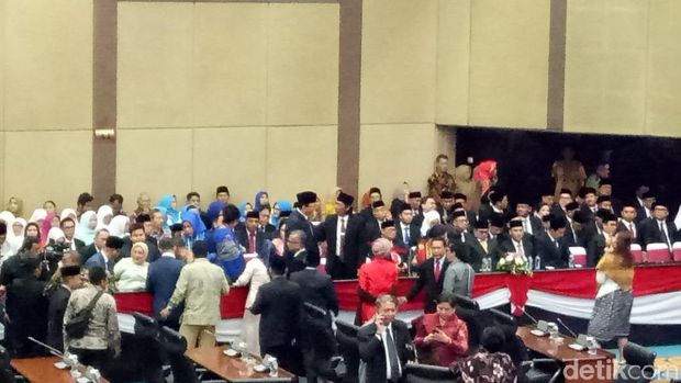 Kehadiran Ahok menarik perhatian hadirin