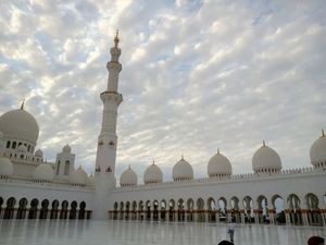 Berkunjung ke Masjid Termegah di Dunia