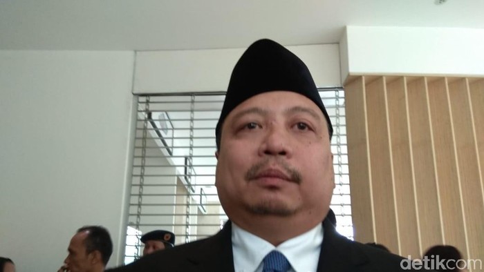 Politikus NasDem Nova Harivan Paloh dilantik jadi angora DPRD DKI Jakarta.