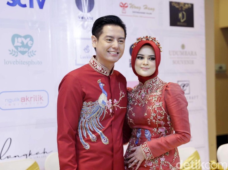 Roger Danuarta dan Cut Meyriska Foto: Ismail/detikFoto