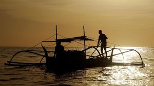 Perahu Penolong Ini Buat Nelayan Miskin Bisa Melaut Lagi