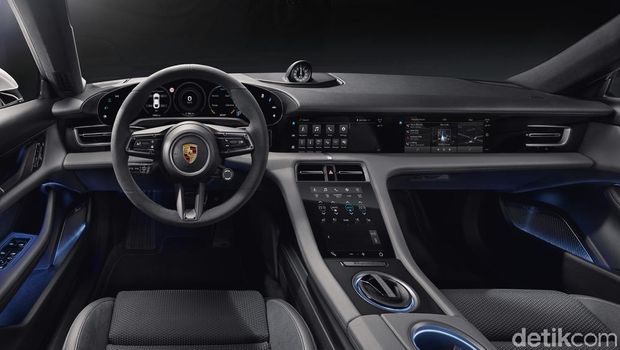 Interior canggih Porsche Taycan