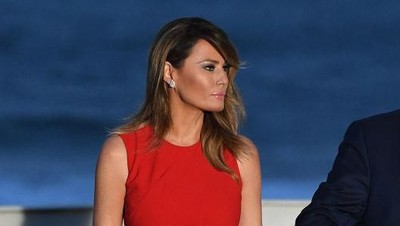 Foto: Gaya Melania Trump di G7, Gaunnya Simpel Tapi Berharga Rp 30 Jutaan