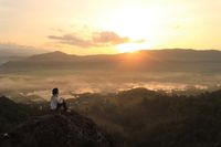 Bukit Instagramable di Dompu, Seperti Ada di Atas Awan