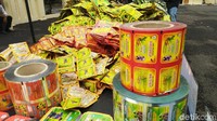 Kapolres Banjar AKBP Yulian Perdana menuturkan, berawal dari informasi masyarakat di wilayah Banjar banyak beredar obat tradisional atau jamu palsu yang tidak sesuai dengan kaidah kesehatan. Jamu palsu tersebut sangat berpotensi menimbulkan gangguan kesehatan. 