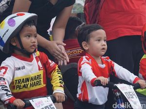 Lucunya Anak-anak Ramaikan Balap Sepeda Tanpa Dikayuh