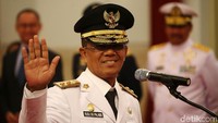 Rusli sebelumnya meraih 35 dari 44 suara anggota DPRD Sulteng dengan agenda Pemilihan Wagub untuk sisa masa jabatan 2016-2021. Adapun Rusli menggantikan mendiang Sudarto yang meninggal dunia pada 1 Oktober 2016.