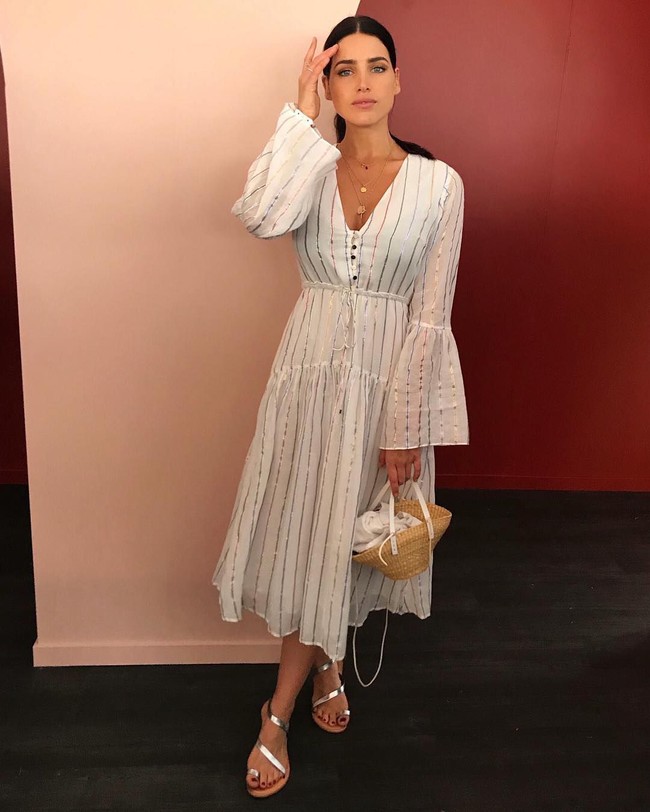 Aku pikir benar-benar ada pergerakan (tren) yang mana adalah sesuatu yang bagus, selama kamu cocok dan sehat dan punya sinar, maka itu lah yang akan membuatmu sukses, bukan hanya karena berukuran nol lagi, kata Tahnee. Foto: Instagram @tahnee711