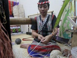 Ibu Kota Pindah ke Kaltim, Ini Kain Tenun Khasnya yang Jadi Warisan Budaya