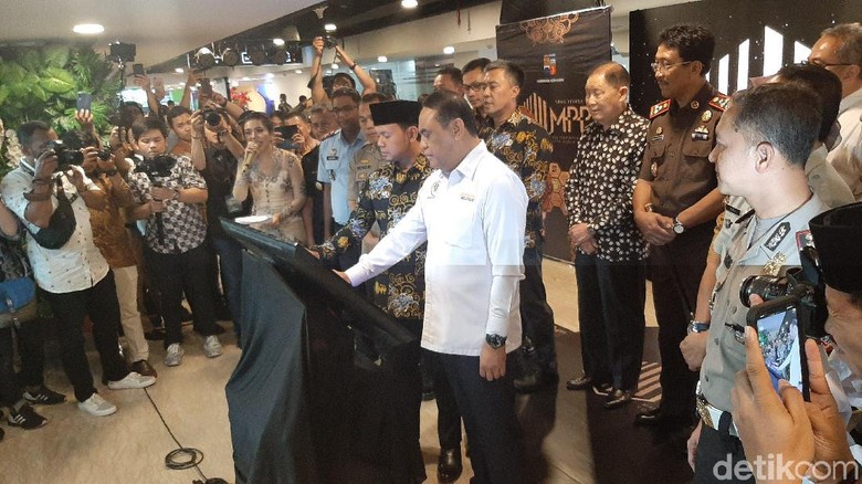 MenPAN-RB Resmikan Mal Pelayanan Publik Pertama di Jawa Barat MenPAN-RB Resmikan Mal Pelayanan Publik Pertama di Jawa Barat