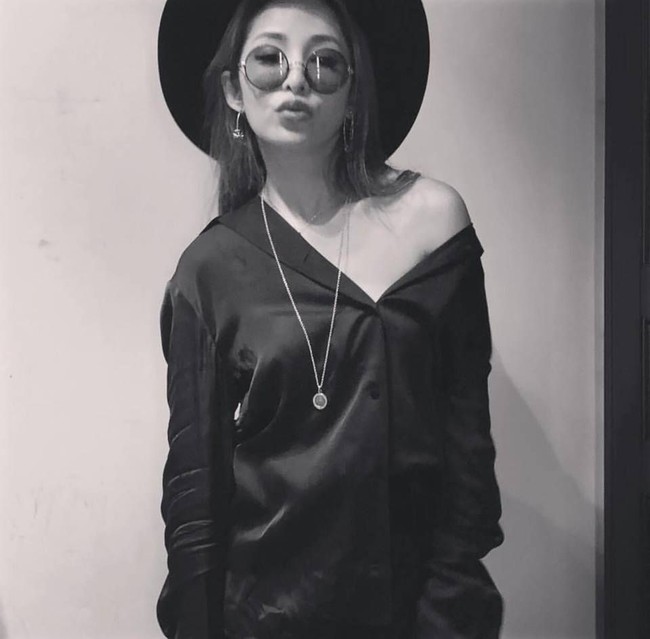 Meskipun baru mengumumkan hubungan asmara mereka, pasangan ini pernah terlihat bersama pada Oktober 2017. Seperti dilaporkan Toggle, Justin pernah terlihat menghabiskan malam di tempat Elva. Foto: Facebook