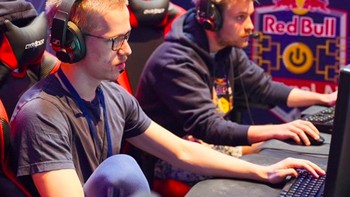 Mereka terutama mengikuti kompetisi game Supersmash Bros dan Dota 2. Tahun 2015, mereka menang turnamen besar pertama Dota 2 Major Championship di Frankfurt dan meraih hadiah USD 1 juta.. Foto: Instagram