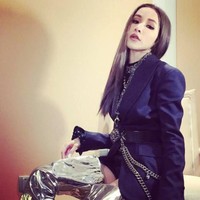 Elva sebelumnya berkencan dengan pegolf profesional Michael Chen yang 12 tahun lebih muda, pengusaha Elroy Cheo yang 6 tahun lebih muda, dan penyanyi Kai Ko yang 12 tahun lebih muda. Foto: Facebook