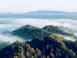Bukit Instagramable di Dompu, Seperti Ada di Atas Awan