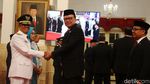 Senyum Rusli Baco Setelah Resmi Jadi Wagub Sulteng