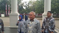 Isran mengatakan dia hadir karena dipanggil Presiden Jokowi ikut dalam acara pengumuman calon ibu kota baru.