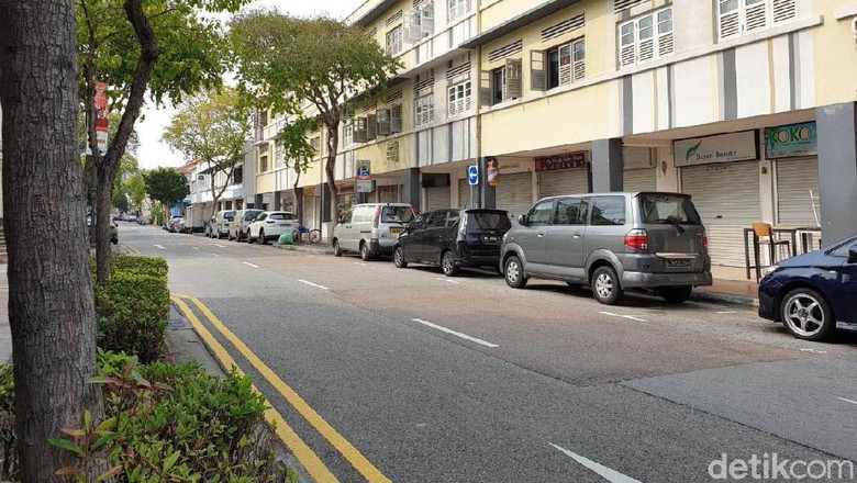 Singapura Bebas Macet di Hari Senin Singapura dikenal sebagai negara dengan kondisi jalan raya yang bersih dan bebas dari momok menakutkan bernama kemacetan. Bagaimana kondisi di hari Senin?