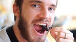 Tembus 100 Juta Subscriber, Ini Serunya PewDiePie Saat Makan Pizza