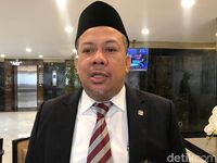 Biografi Fahri Hamzah – Lakaran