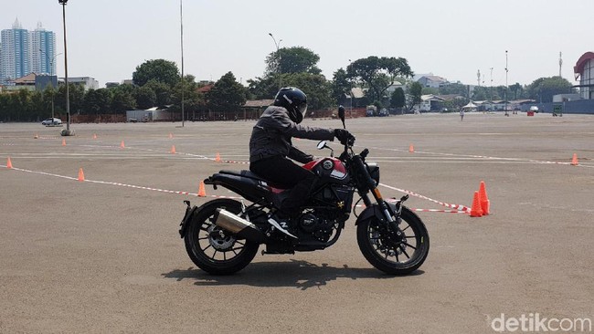 Motor Naked Sport 250 cc Benelli nan Lincah