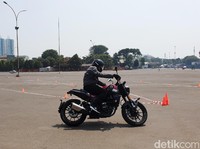 Motor Naked Sport 250 cc Benelli nan Lincah