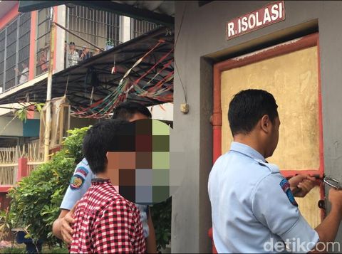 Aris saat masuk di Lapas Mojokerto/
