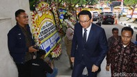 Ahok tiba di Gedung DPRD DKI, Jalan Kebon Sirih, Menteng, Jakarta Pusat, Senin (26/8/2019) sekitar pukul 09.30 WIB.